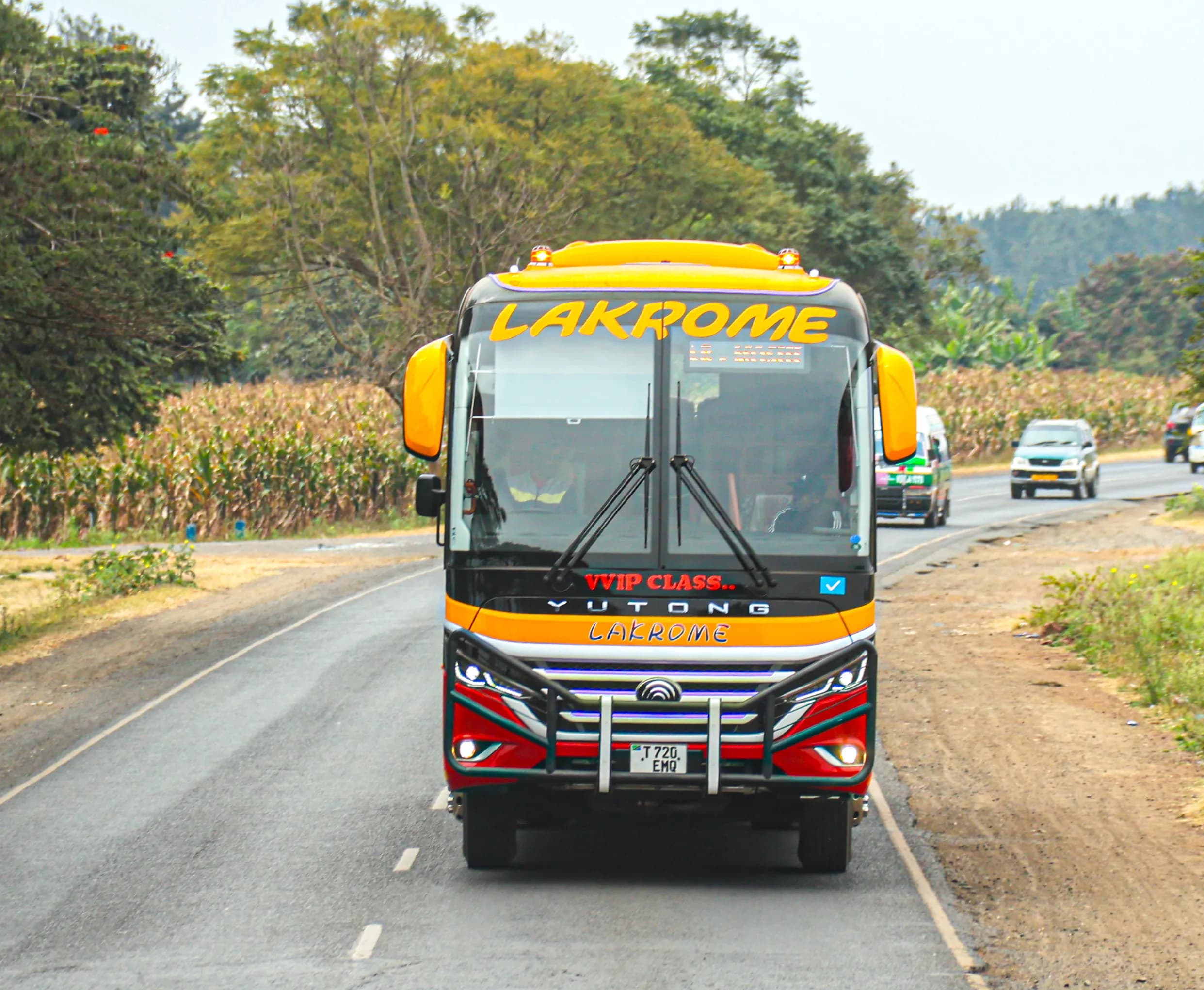 Lakrome coach design